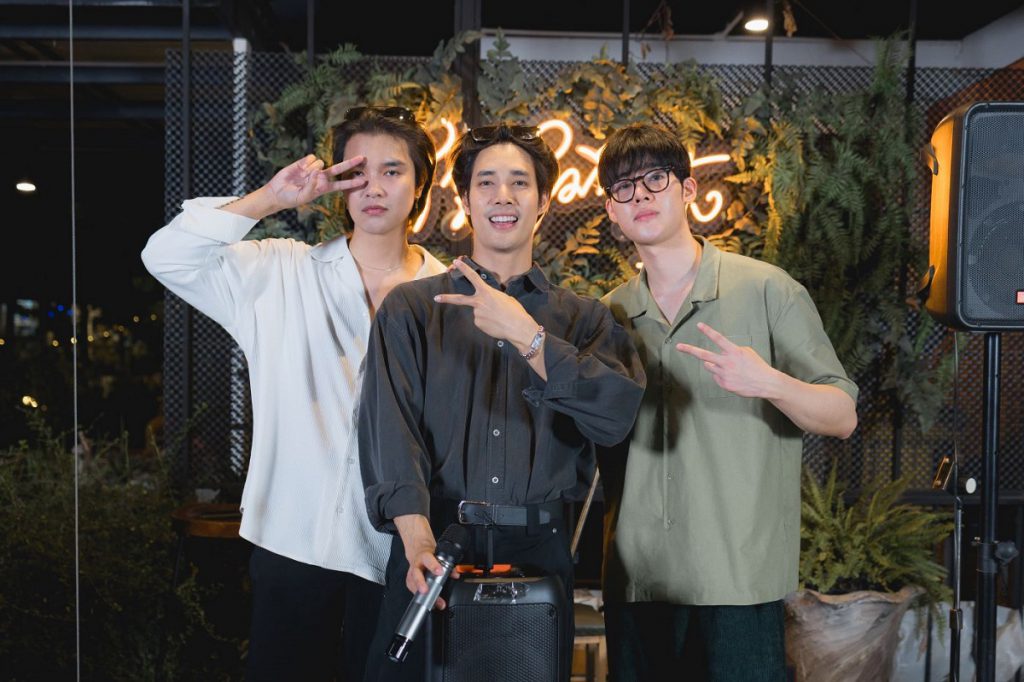 “เด่นคุณ งามเนตร” ฉลองวันเกิดครบ 30 ปี  หมูกระทะป๊ะปุ๊ แฟนคลับเซอร์ไพรส์มอบเค้กเงิน!