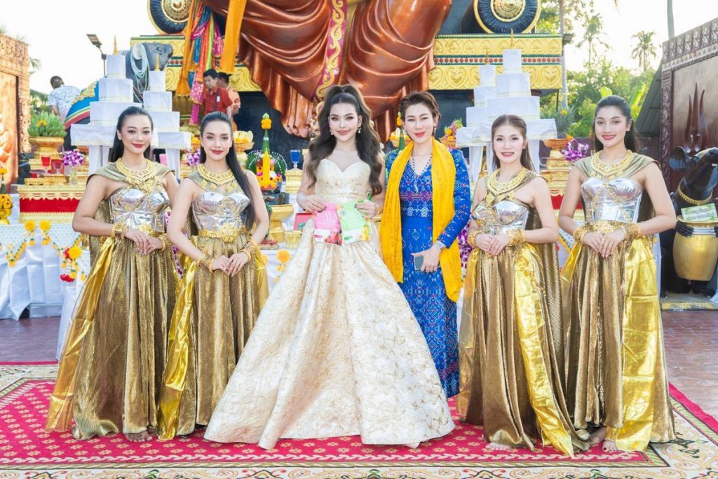 “ธัญญ่า อาร์สยาม-อ.เบ โอมมาศ์ตรา“  บวงสรวงเปิดตัวเพลงถวายพระพิฆเนศ ปางมหาราชา ฟังแล้วขนลุก!