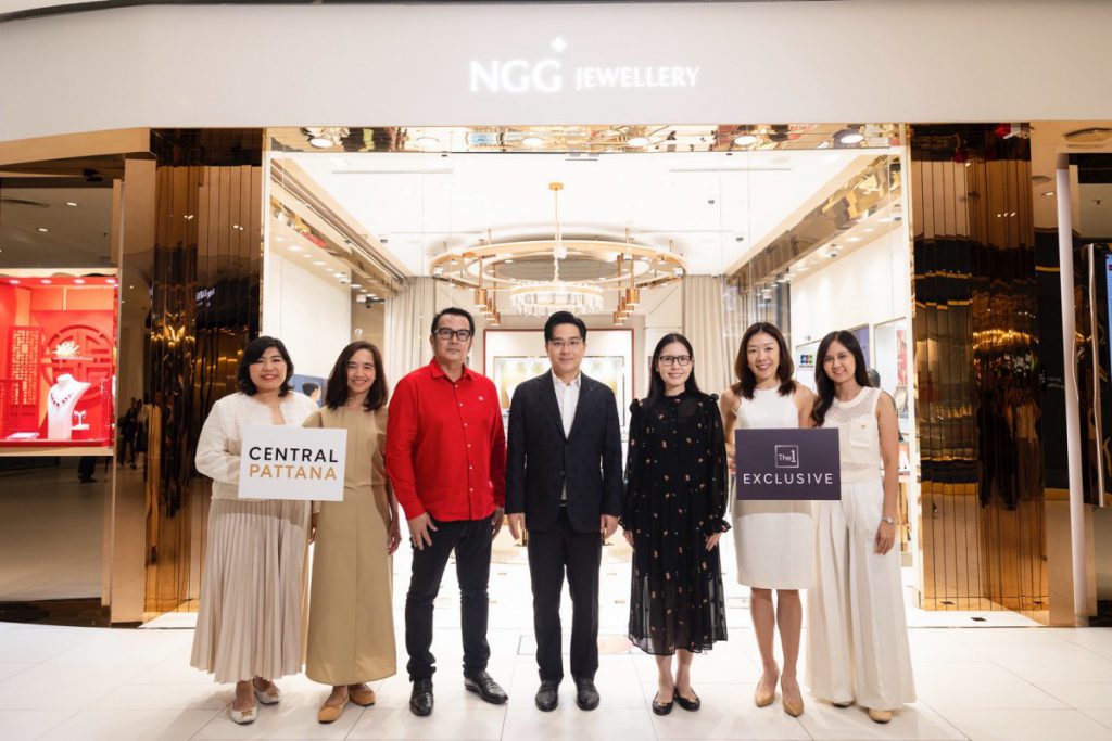 The 1 Exclusive ผนึกกำลัง เซ็นทรัลพัฒนา และ NGG Jewellery จัดเวิร์กช็อป “World of Gem: Jade Emperor” ร่วมกับ “หมอช้าง” เชิญสมาชิกสัมผัสพลังล้ำค่าแห่งหยก พร้อม Exclusive Preview จี้หยกดีไซน์พิเศษ